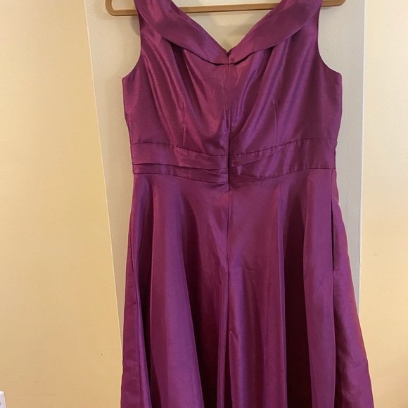 Dinner dress - Picture 2 of 2